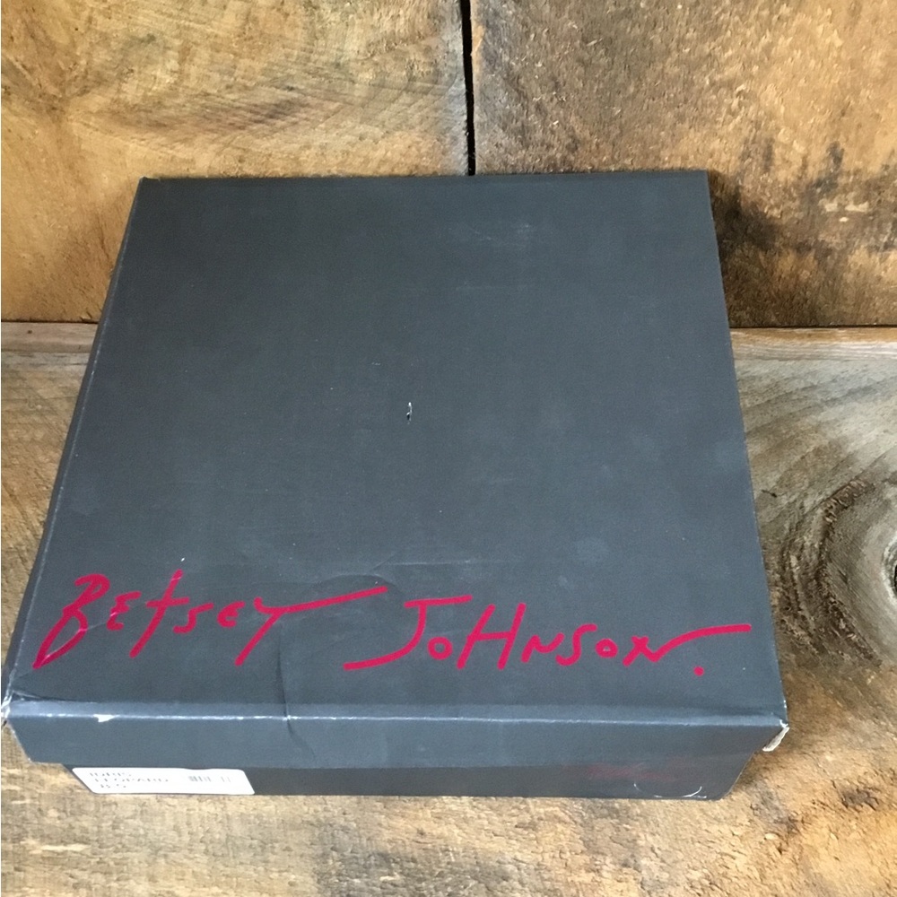 NIB Betsy Johnson Idris Leopard Boots - Picture 9 of 10